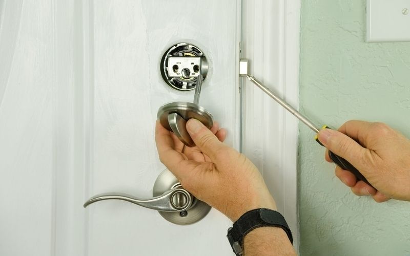 How do we install a smart lock