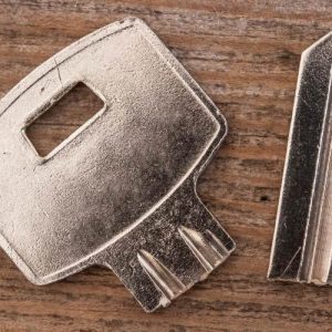 Broken-Car-Key-extraction